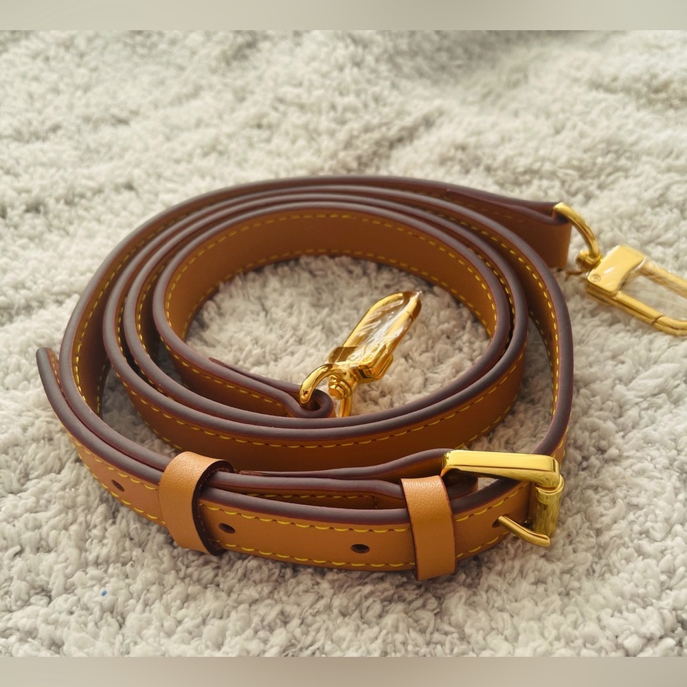 Elegant Brown Crossbody Bag Strap